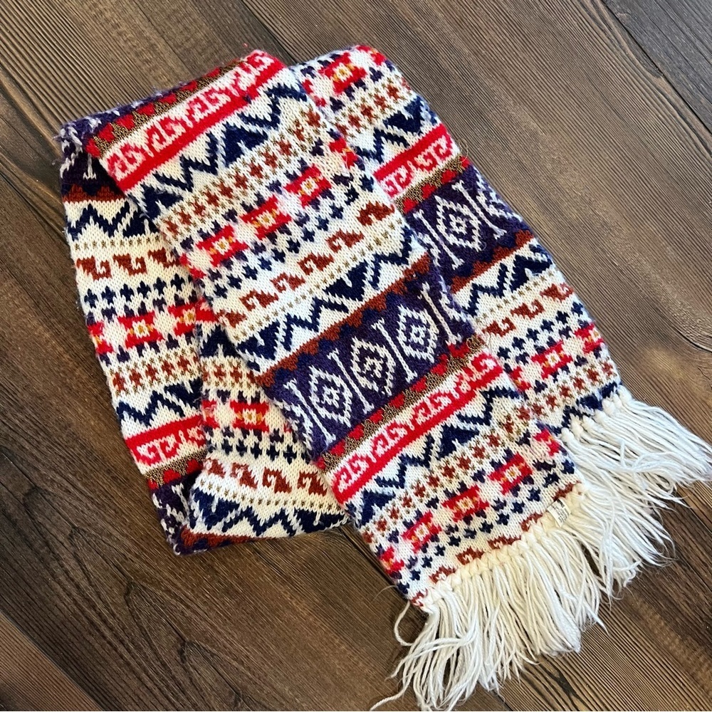 Vintage Hanes Fair Isle Fringe Scarf - Picture 4 of 9